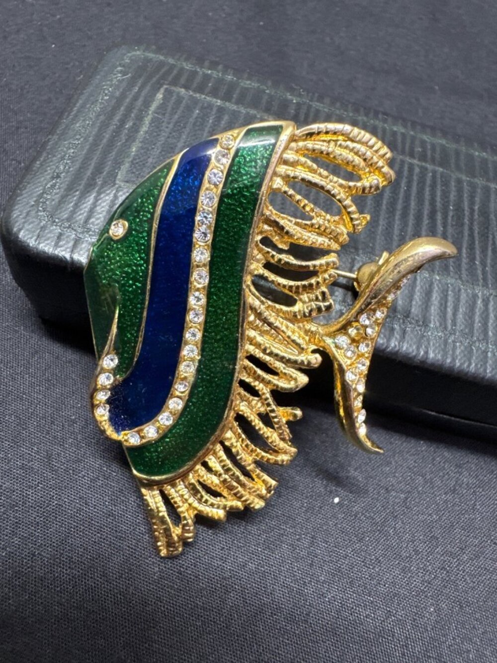 Crystal-Accented Gold-Tone Fish Brooch Blue & Green Enamel Design Intricate Deta